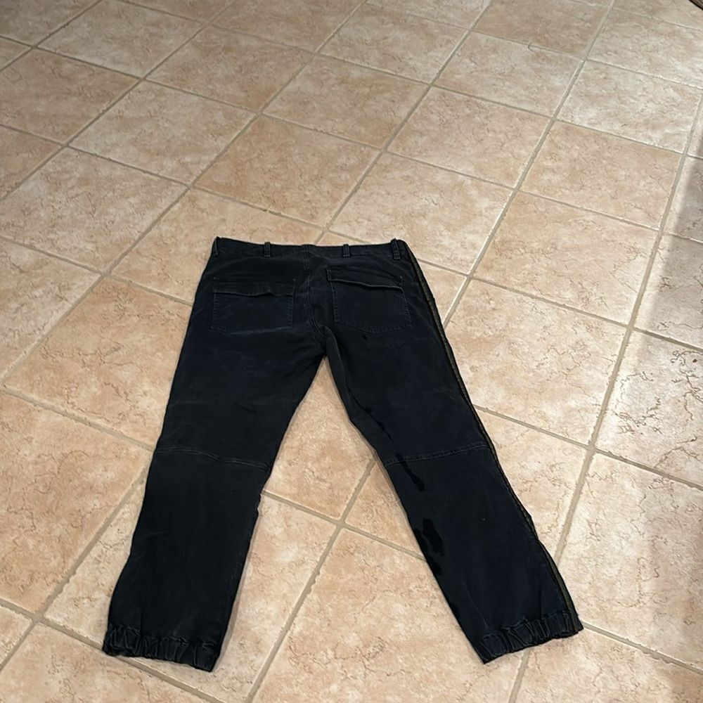 Nili Lotan woman's black cargo pants cuffed at the bottom - Picture 7 of 14